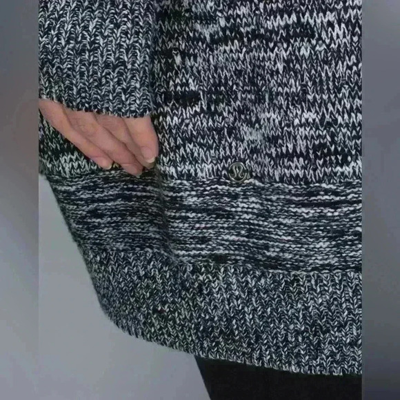 LULULEMON Cardi All Day in Black / White Sz. XSmall / Small - Picture 8 of 16